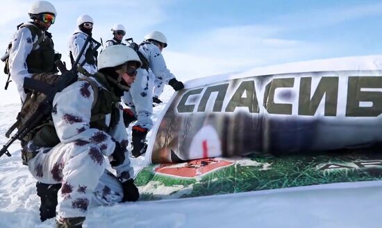 Высокогорный флешмоб в поддержку врачей, борющихся с COVID-19