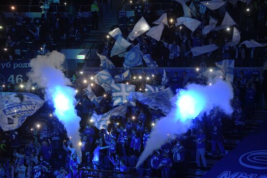 Хоккей. КХЛ. Матч "Динамо" (Москва) - СКА