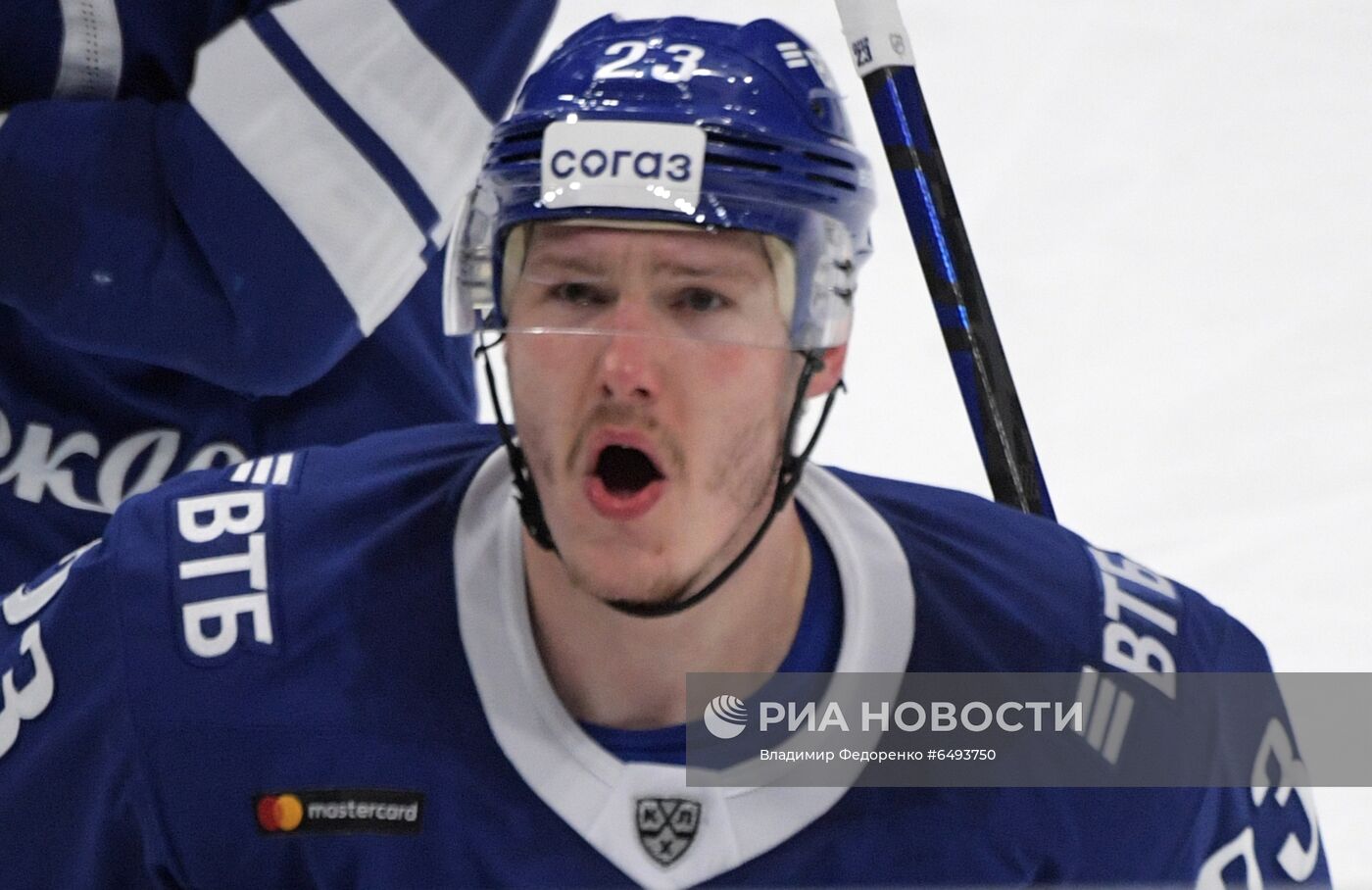 Хоккей. КХЛ. Матч "Динамо" (Москва) - СКА