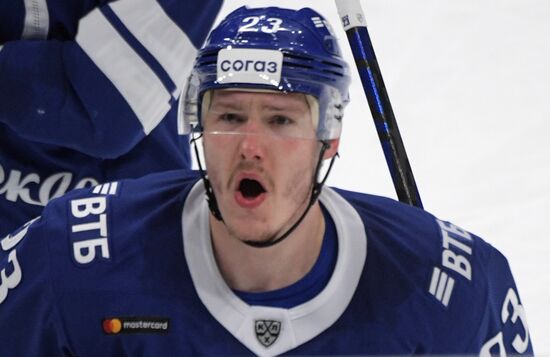 Хоккей. КХЛ. Матч "Динамо" (Москва) - СКА