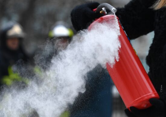 Правила пользования огнетушителем