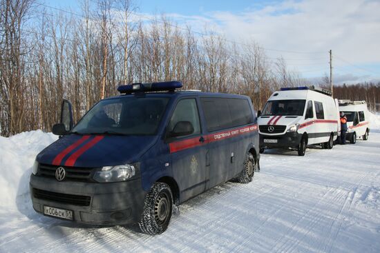 Эвакуация детей, попавших под снежную лавину в Хибинах