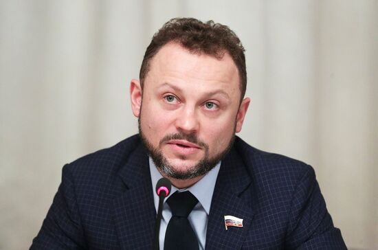 Заседание комитета Госдумы РФ по транспорту и строительству