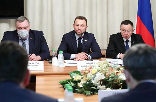 Заседание комитета Госдумы РФ по транспорту и строительству