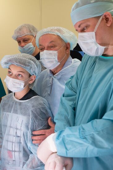 Операция опухоли мозга гамадрила в НИИ медицинской приматологии в Сочи