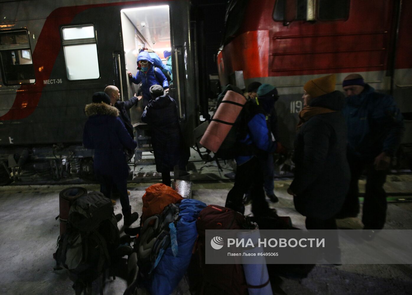 Эвакуация детей, попавших под снежную лавину в Хибинах