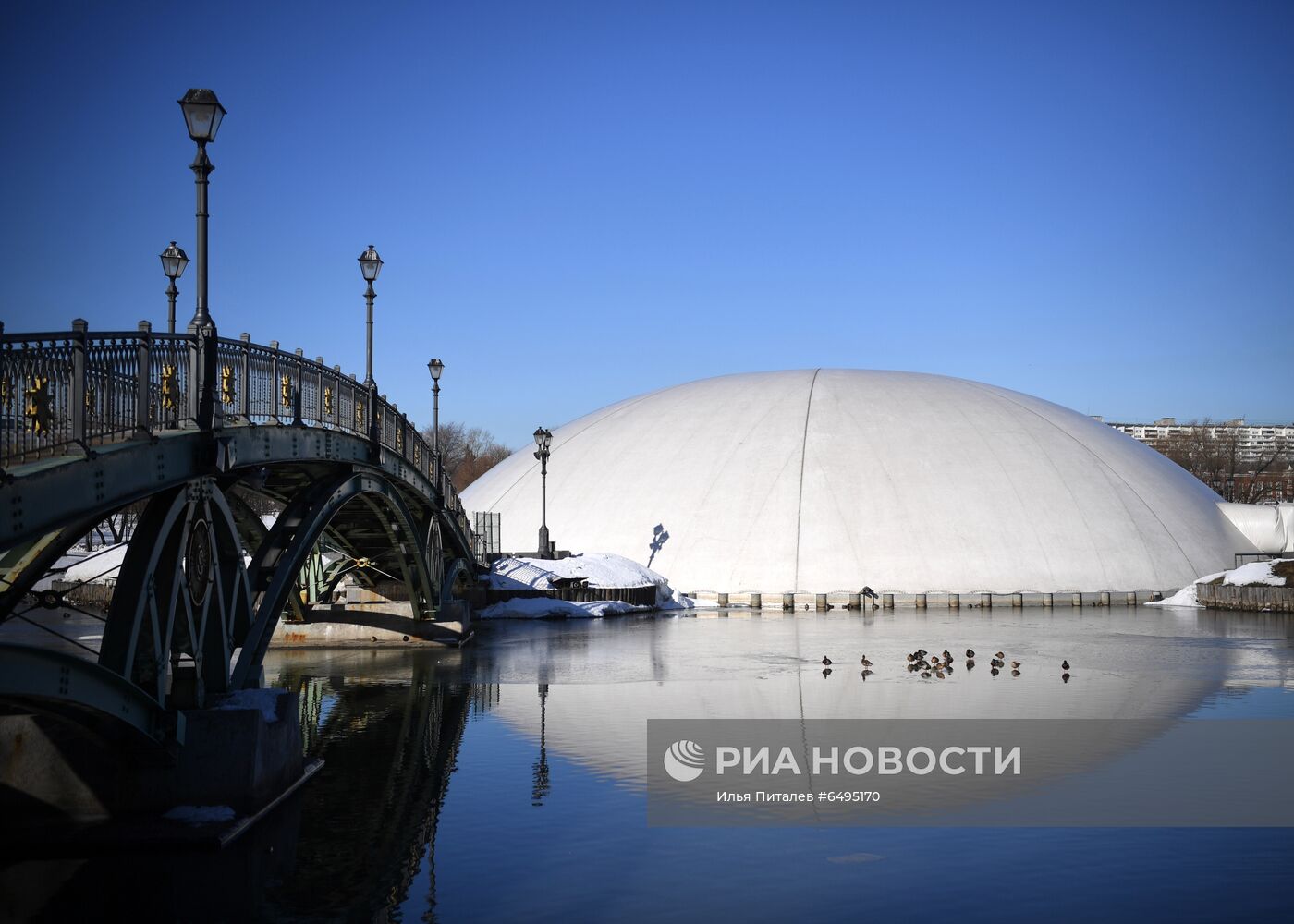 Подготовка к открытию фонтана в музее-заповеднике "Царицыно"