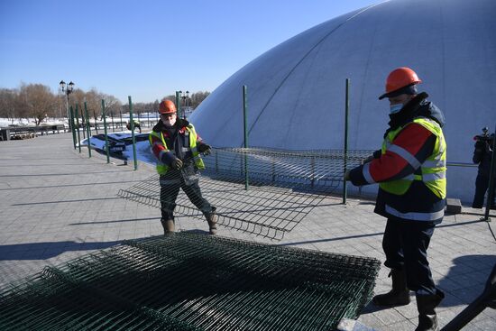 Подготовка к открытию фонтана в музее-заповеднике "Царицыно"