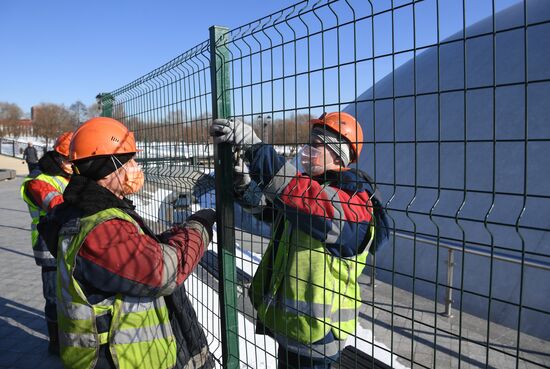 Подготовка к открытию фонтана в музее-заповеднике "Царицыно"