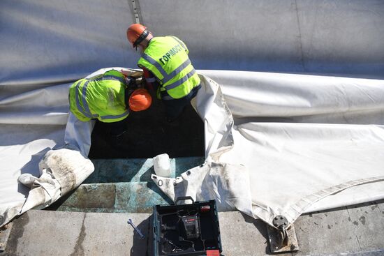 Подготовка к открытию фонтана в музее-заповеднике "Царицыно"