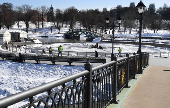 Подготовка к открытию фонтана в музее-заповеднике "Царицыно"