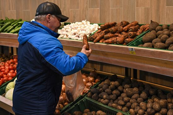 Дискаунтер "365+" торговой сети "Лента" в Новосибирске