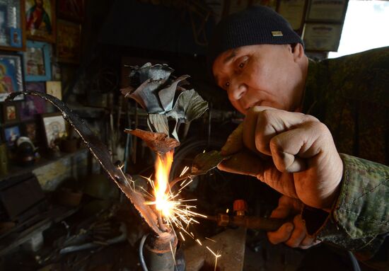 Изготовление изделий из снарядов в Донецке