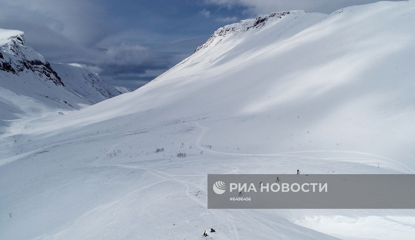 Занятия подразделения Росгвардии по горной подготовке в Хибинах