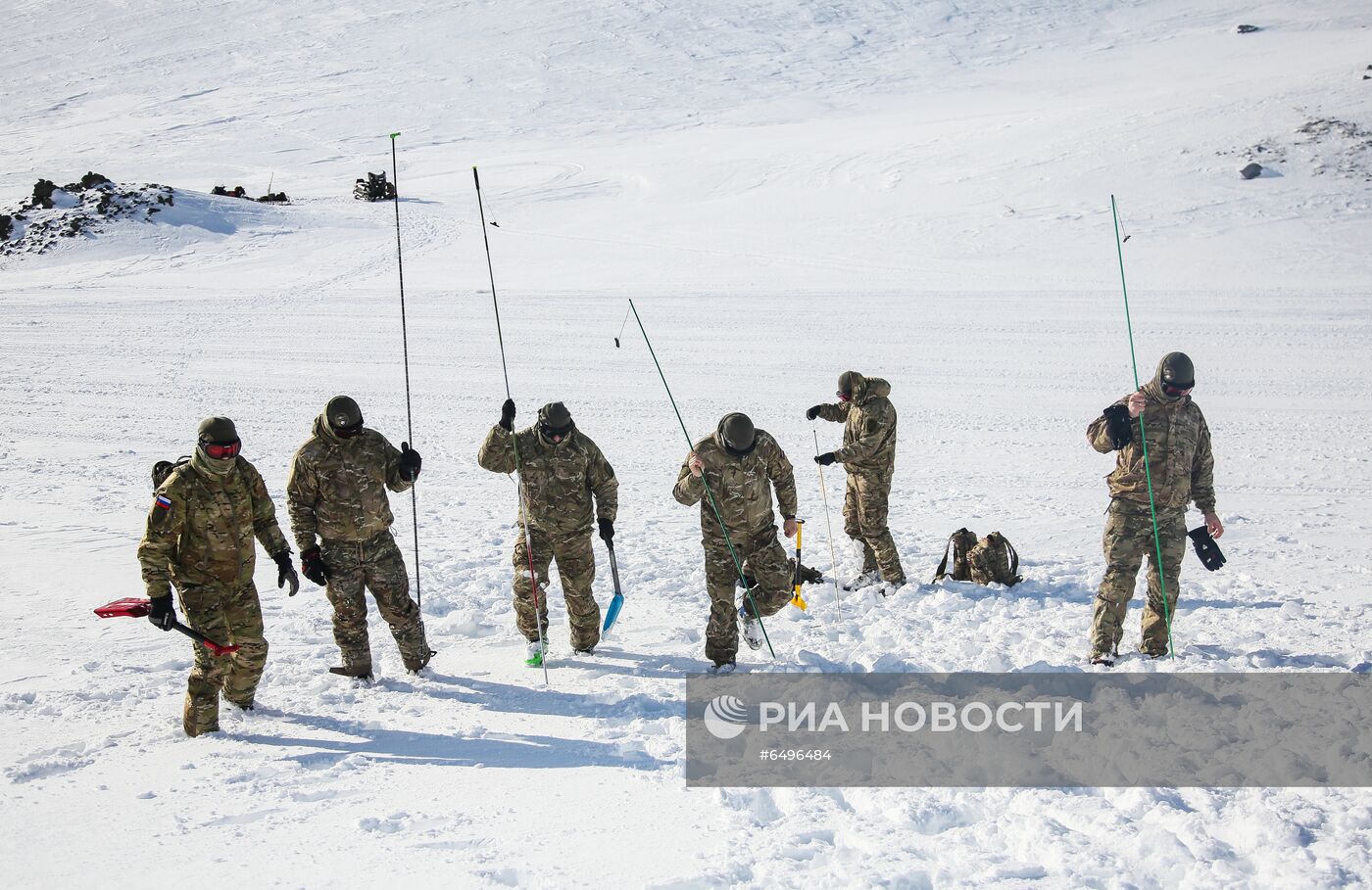 Занятия подразделения Росгвардии по горной подготовке в Хибинах