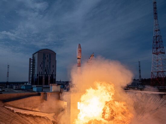 Пуск РН"Союз-2.1б" с разгонным блоком "Фрегат" с космодрома Восточный