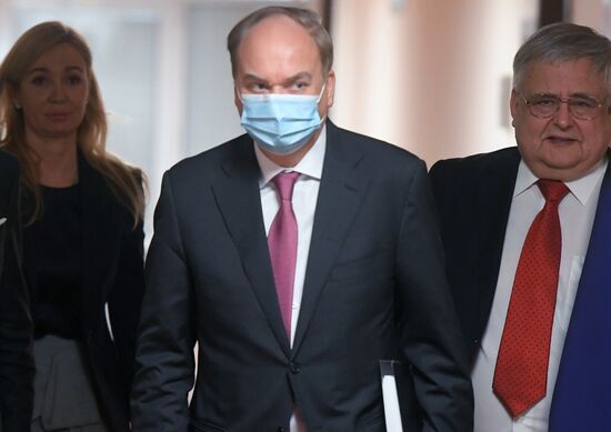 Брифинг А. Антонова после заседания комитета по международным делам 