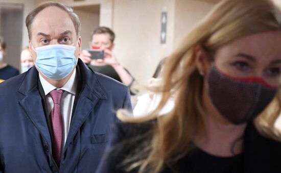 Брифинг А. Антонова после заседания комитета по международным делам 