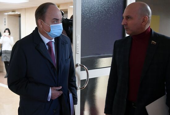 Брифинг А. Антонова после заседания комитета по международным делам 