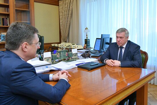 Вице-премьер РФ А. Новак встретился с губернатором Ростовской области В. Голубевым