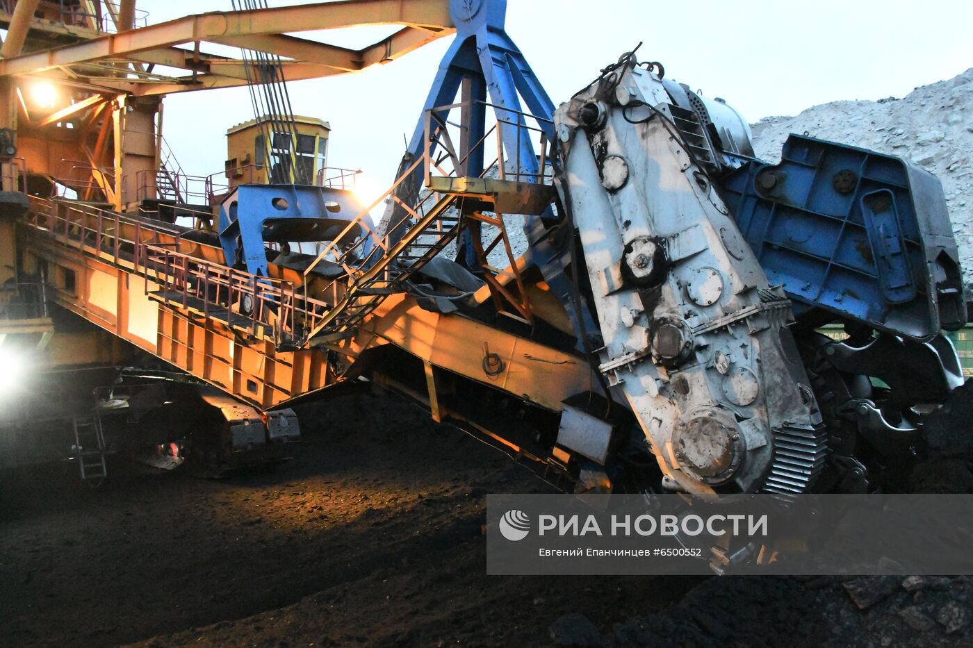 Харанорский угольный разрез в Забайкалье