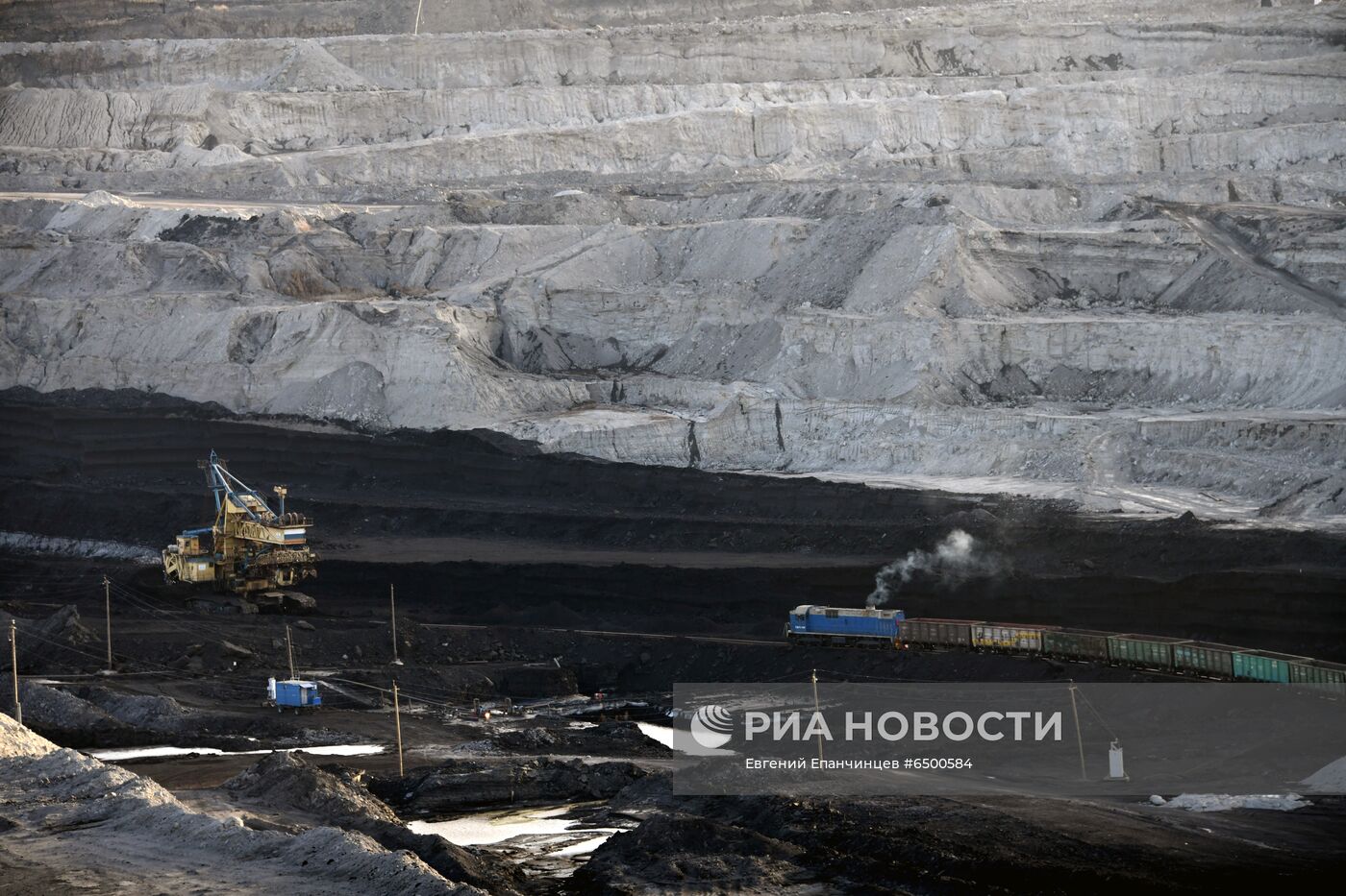 Харанорский угольный разрез в Забайкалье