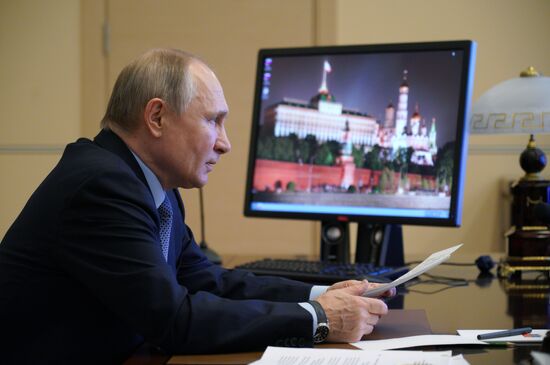 Президент РФ В. Путин провел заседание Совета по межнациональным отношениям