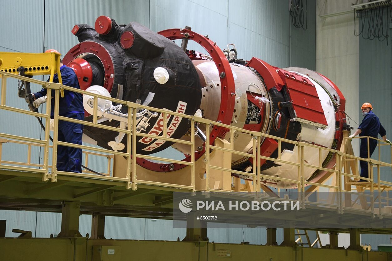 Корабль "Союз МС-18" доставлен на космодром Байконур