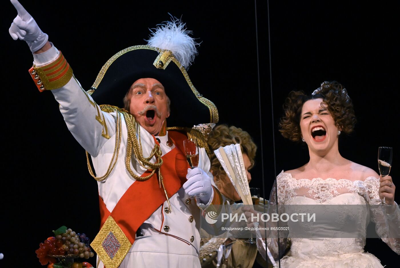 Спектакль "Мертвые души" в Малом театре