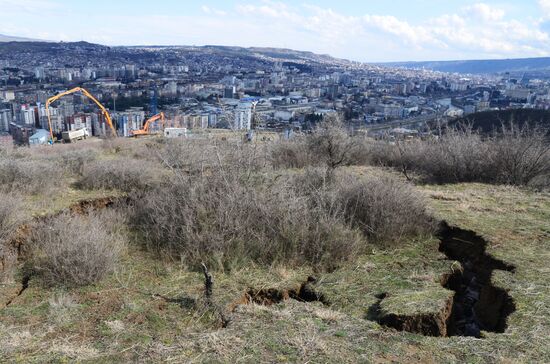 В Тбилиси может произойти крупный оползень