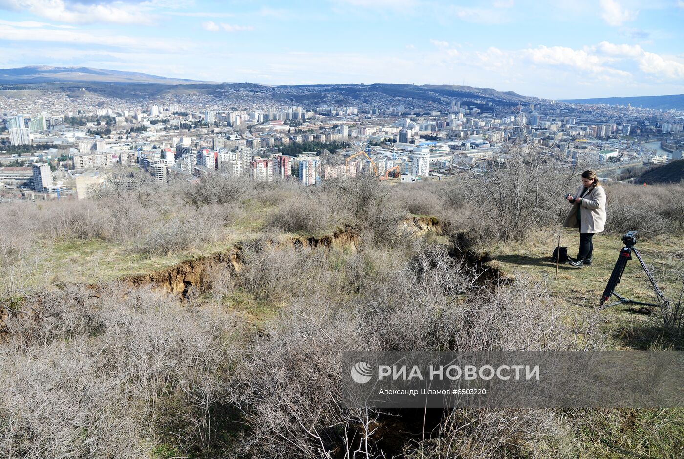 В Тбилиси может произойти крупный оползень