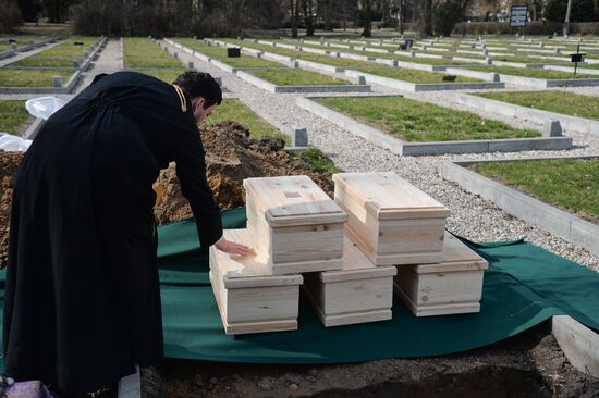 Церемония захоронения останков солдат Красной армии в Польше