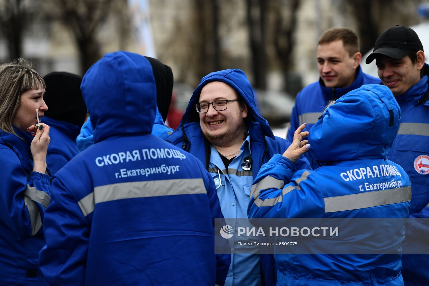 Передача Екатеринбургу машин скорой помощи Фондом святой Екатерины