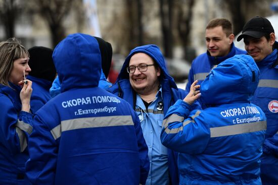 Передача Екатеринбургу машин скорой помощи Фондом святой Екатерины