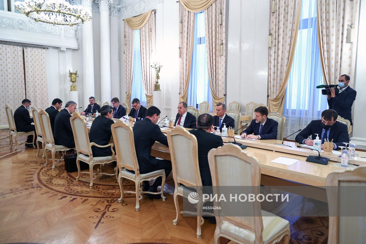 Встреча глав МИД РФ и Туркменистана С. Лаврова и Р. Мередова 
