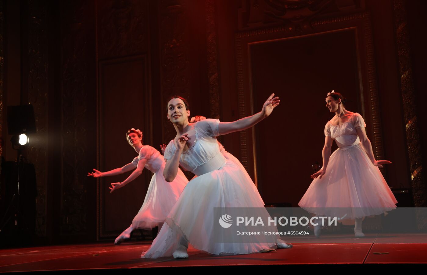 Спектакль "Веселый вечер" в театре "Школа современной пьесы"