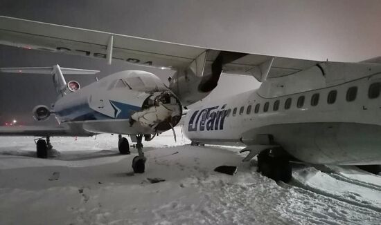 В аэропорту Сургута столкнулись два самолёта