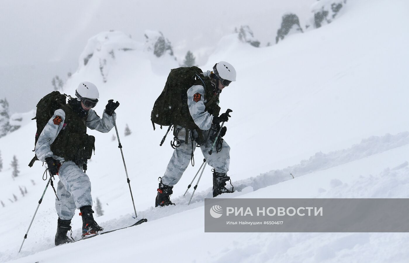 Всеармейский конкурс по ски-альпинизму "Саянский марш" в Красноярском крае