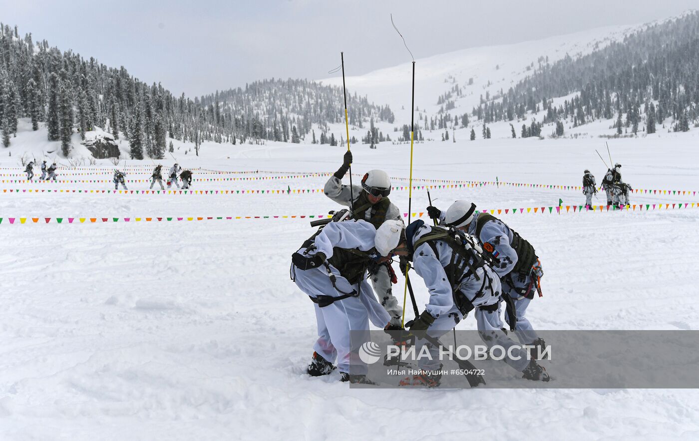 Всеармейский конкурс по ски-альпинизму "Саянский марш" в Красноярском крае