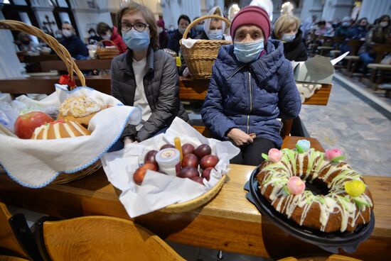 Празднование католической Пасхи