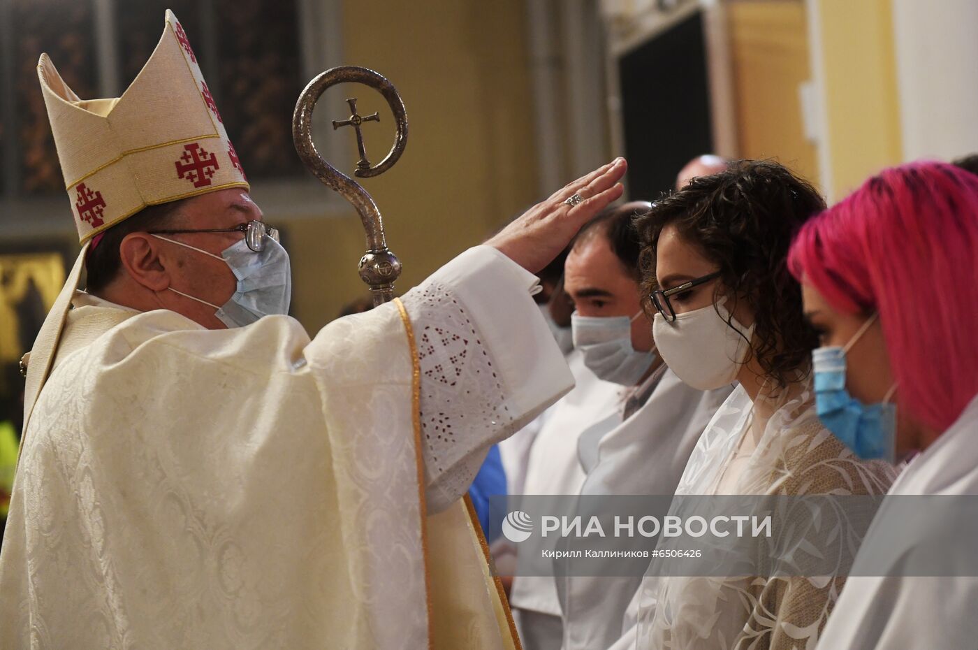 Празднование католической Пасхи в России