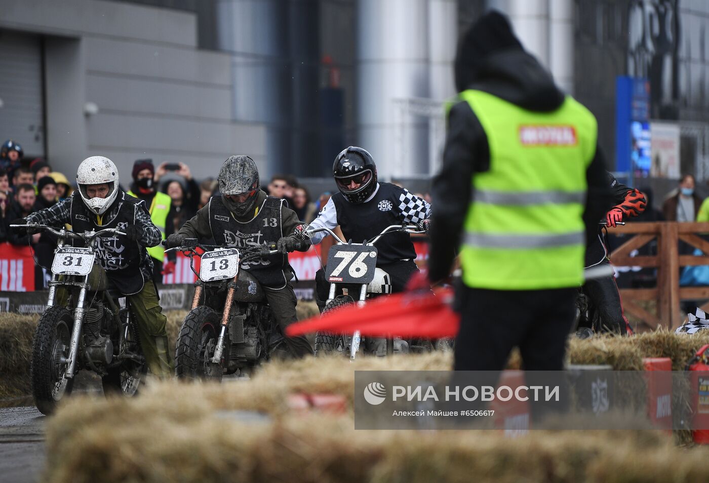 Соревнования по флэт-треку на Красной Пресне 