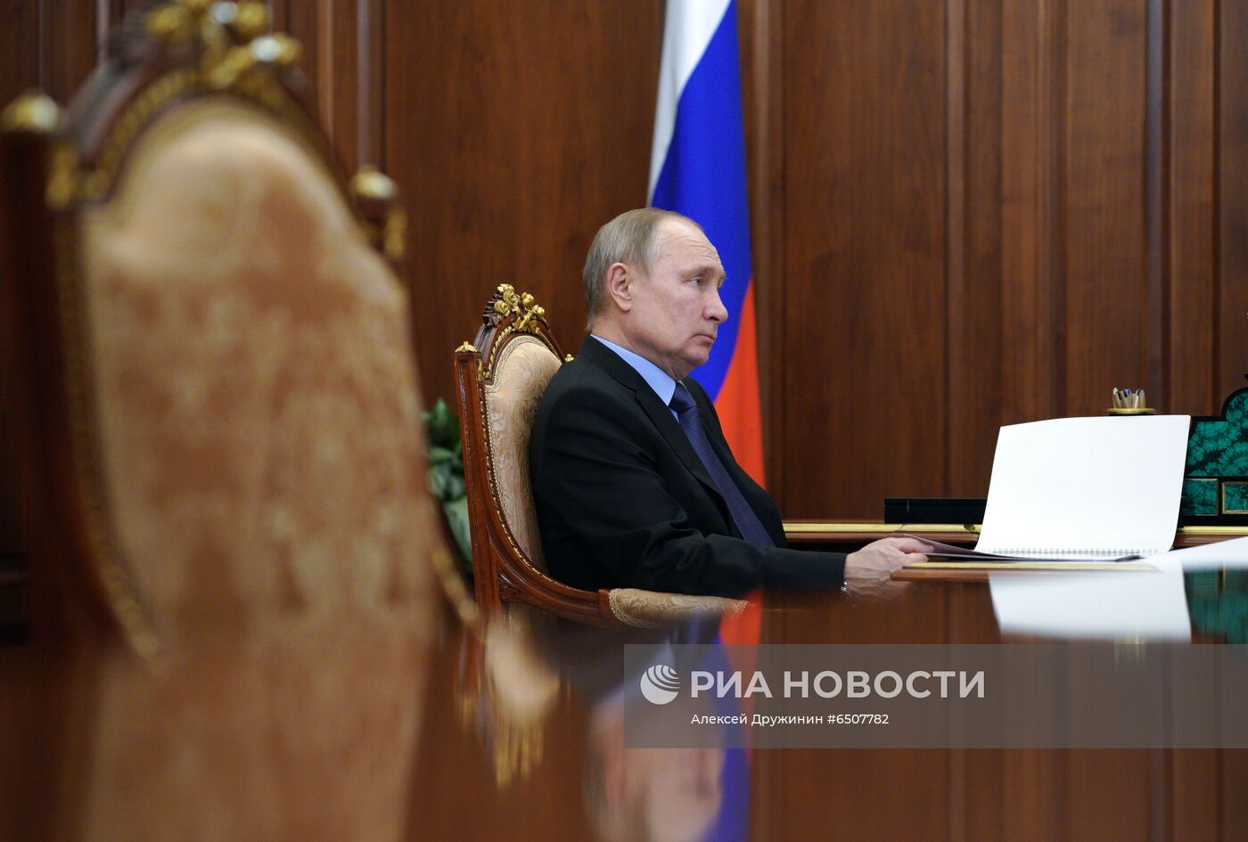 Президент РФ В. Путин встретился с министром сельского хозяйства РФ Д. Патрушевым