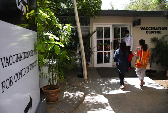 Вакцинация Спутником V в Пакистане 