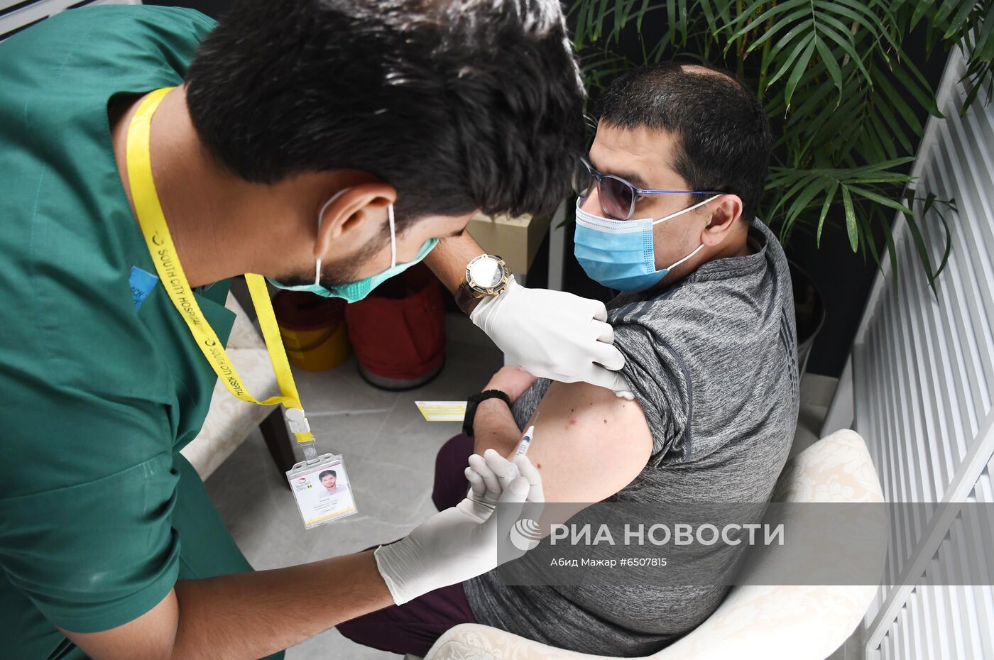 Вакцинация Спутником V в Пакистане