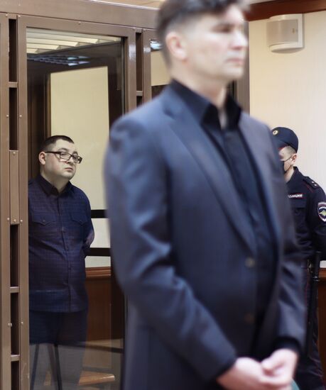 Оглашение приговора А. Смирнову по делу о нападении на полицейских