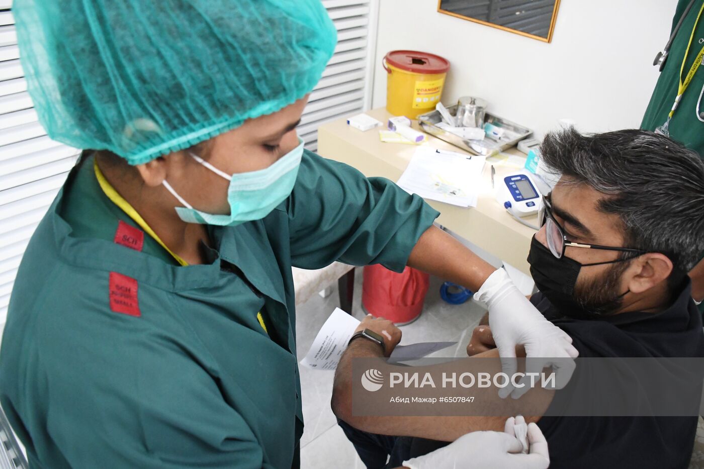 Вакцинация Спутником V в Пакистане