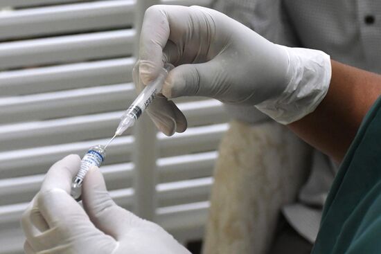 Вакцинация Спутником V в Пакистане 