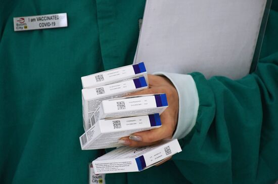 Вакцинация Спутником V в Пакистане 