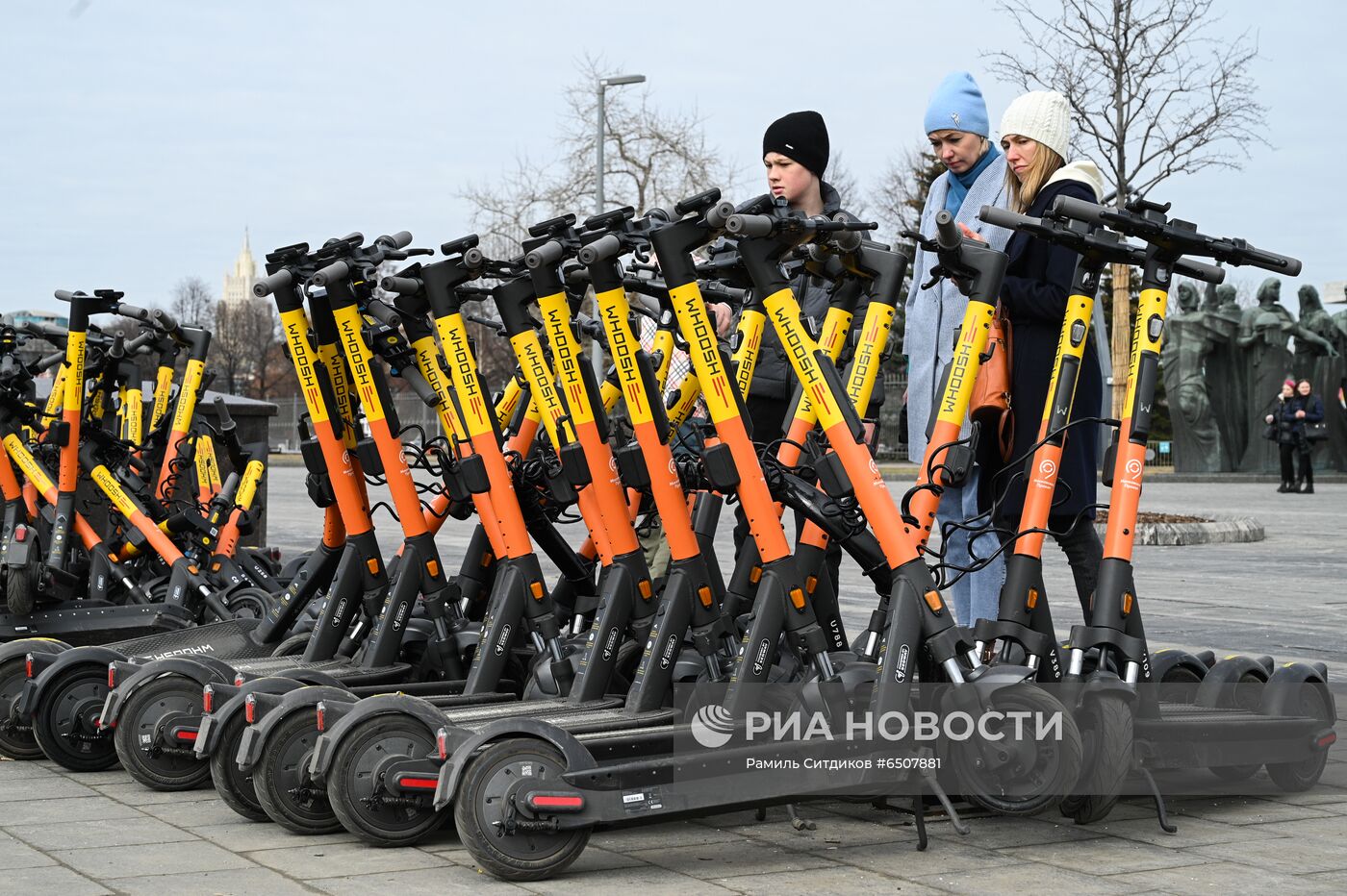 Начало сезона проката электросамокатов в Москве